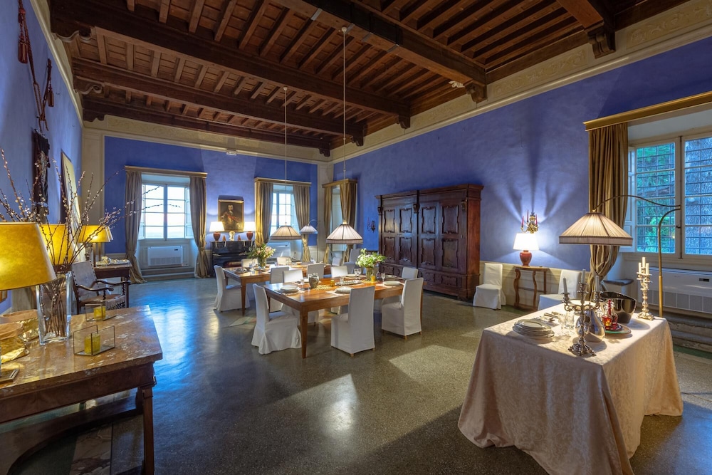 Villa di Tizzano Luxurious Retreat in Paradise, Photo 39