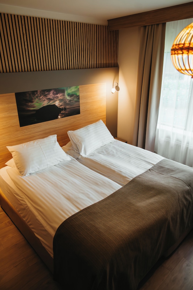 Standard Double or Twin Room - Photo 16