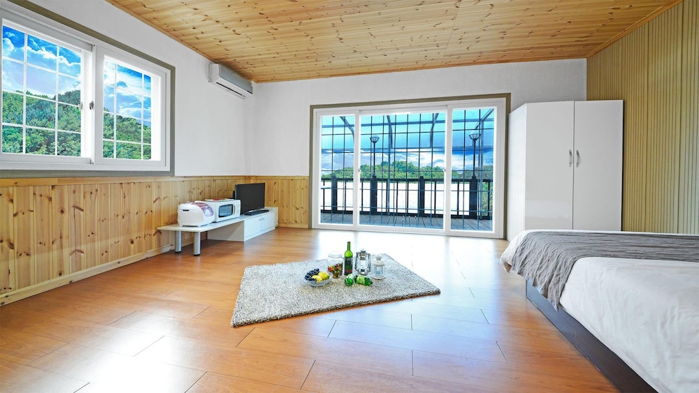 Basic Room, 1 Bedroom (Orange ( F2 )) - Photo 7