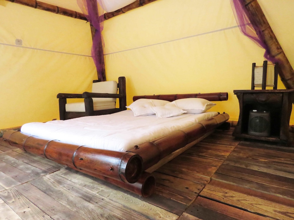 Double Room, 1 Double Bed, Non Smoking (Glamping) photo 2