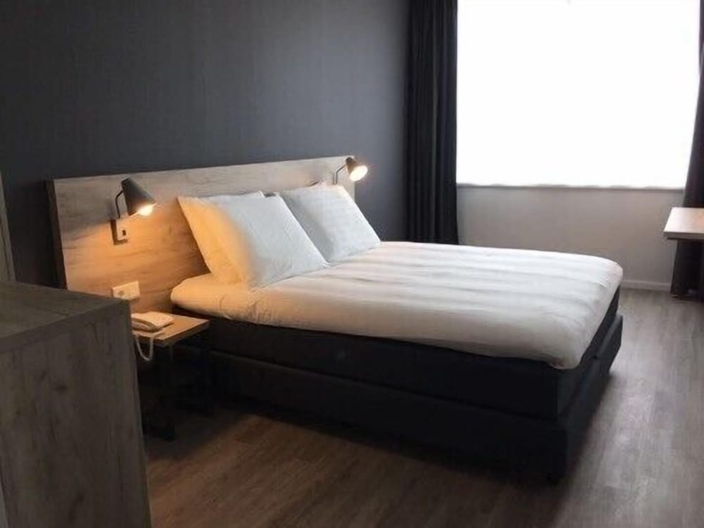 Basic Double Room photo 3
