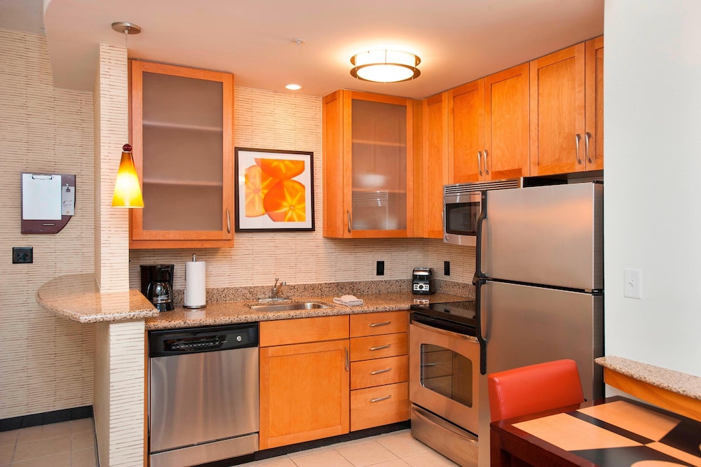 Suite, 1 Bedroom photo 2