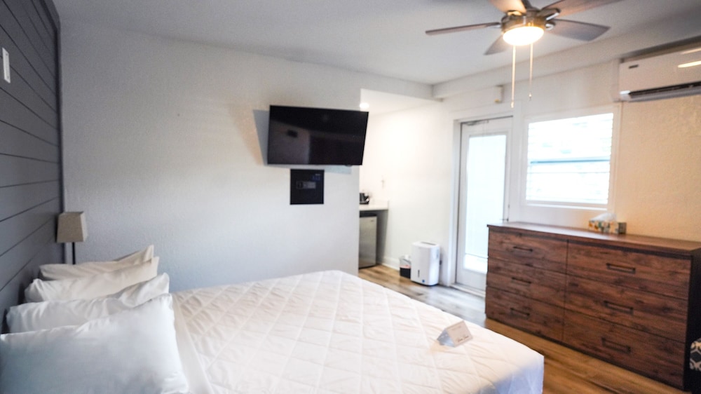 Courtyard Suite