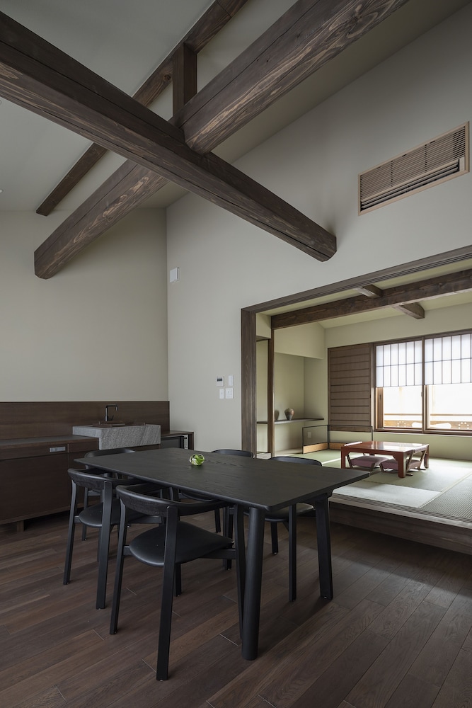 CAMPTON KIYOMIZU 8 (with wooden bathtub),King bed x1 for 2 people, Futon for the others photo 3
