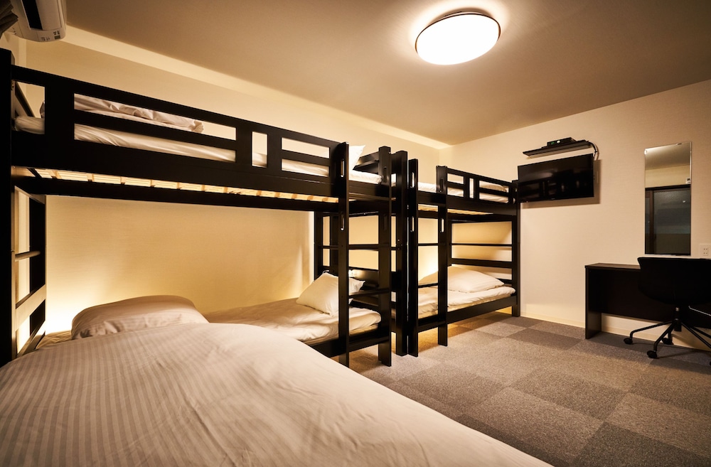 Room (C) - Photo 3