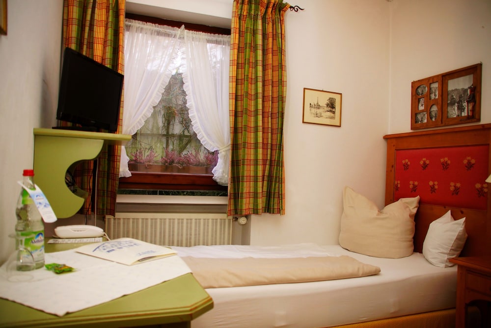 Single Room photo 3
