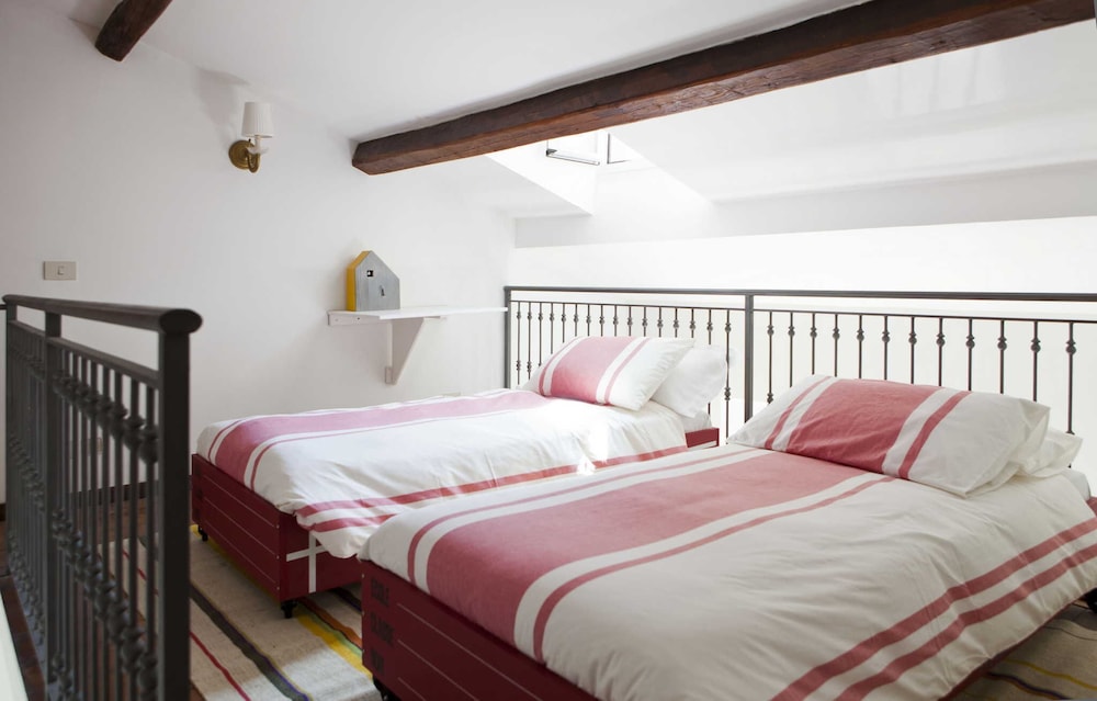 Comfort Suite photo 2