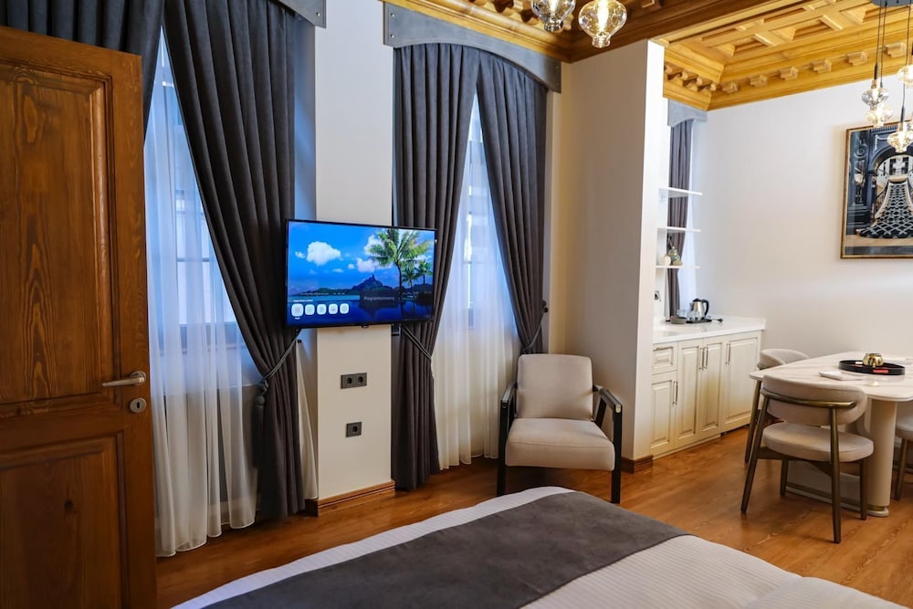 Deluxe Suite, Balcony photo 2