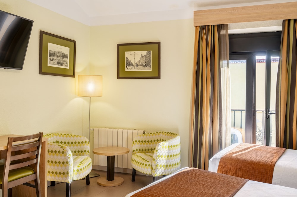 Family Triple Room photo 3