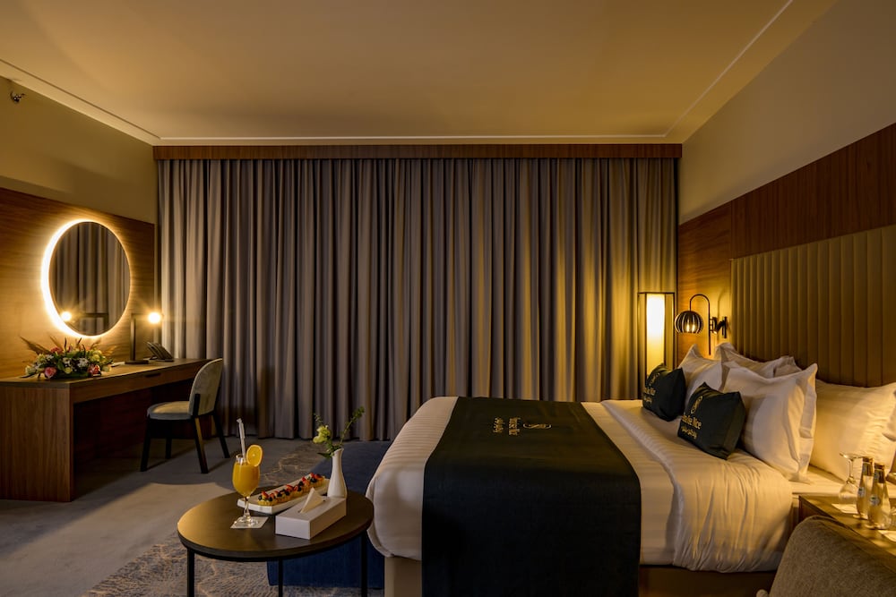 Deluxe Room - Photo 1