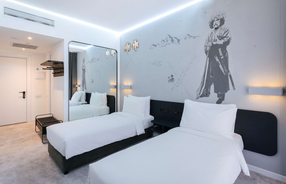 Superior Room, 2 Twin Beds - Photo 1