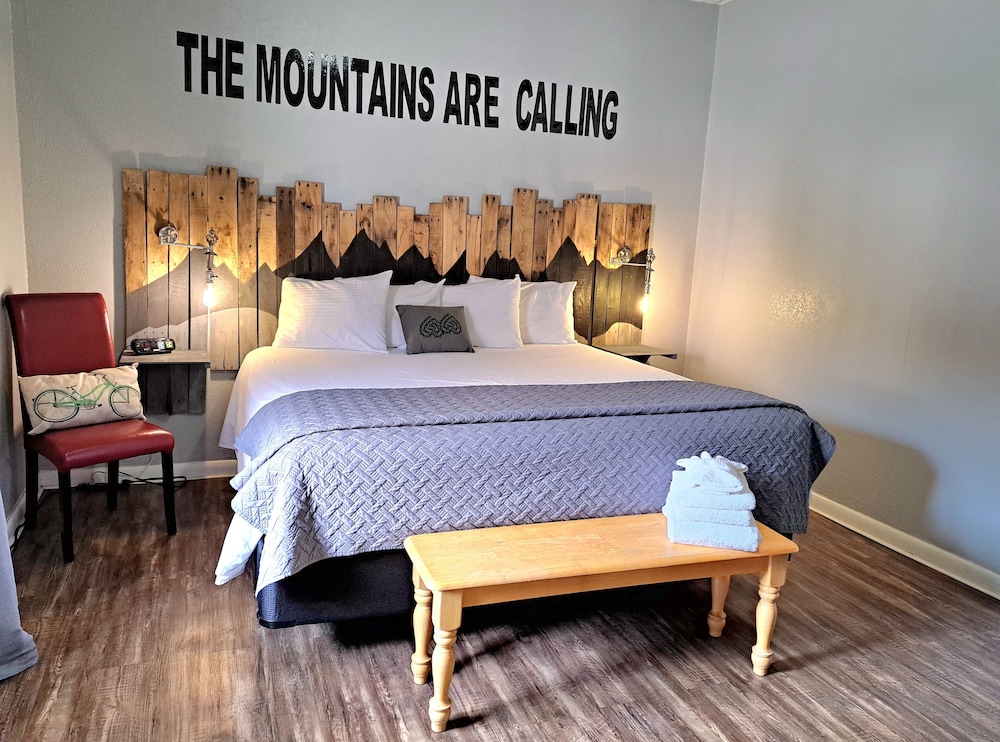 Signature Cottage, 2 Bedrooms, Kitchenette, Garden Area