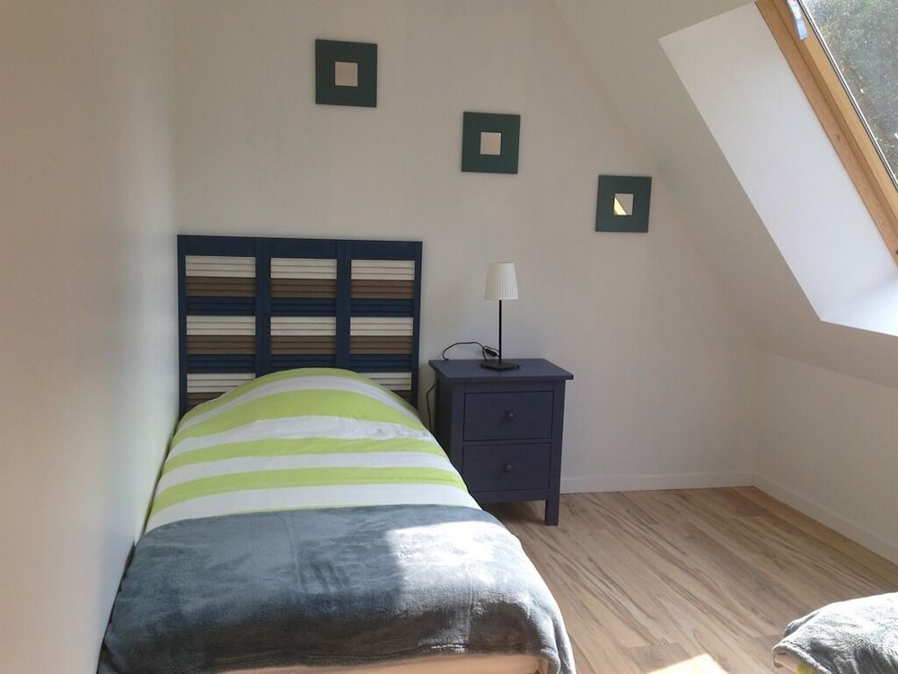 Standard Quadruple Room, Private Bathroom (family suite) photo 2