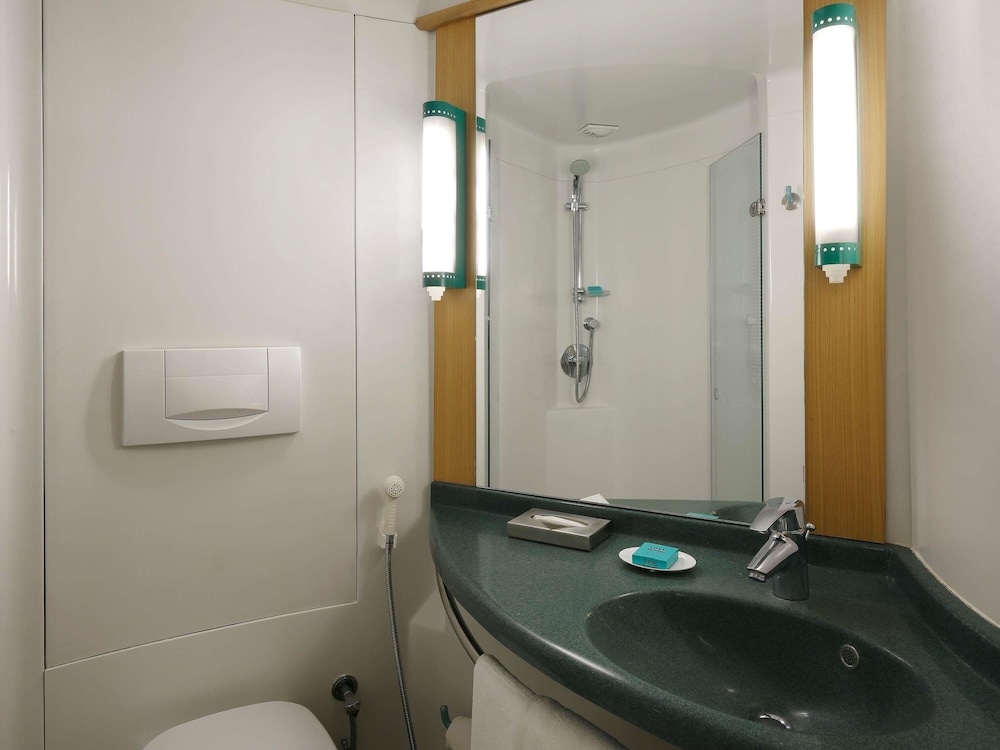 Superior Twin Room, 2 Twin Beds - Photo 4