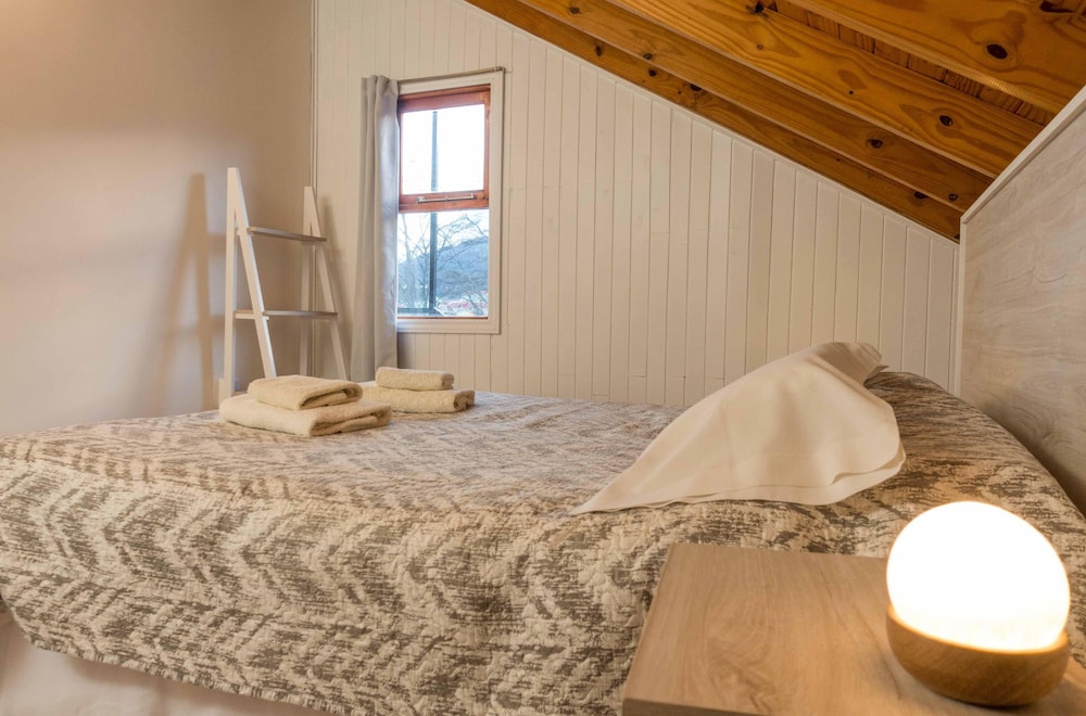 Economy Double Or Twin Room, Mountain View photo 2