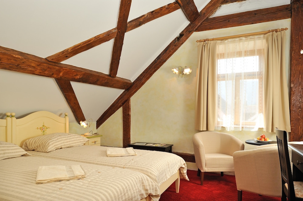 Classic Double Room - Photo 9