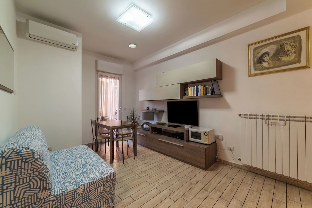 Standard Apartment, Balcony