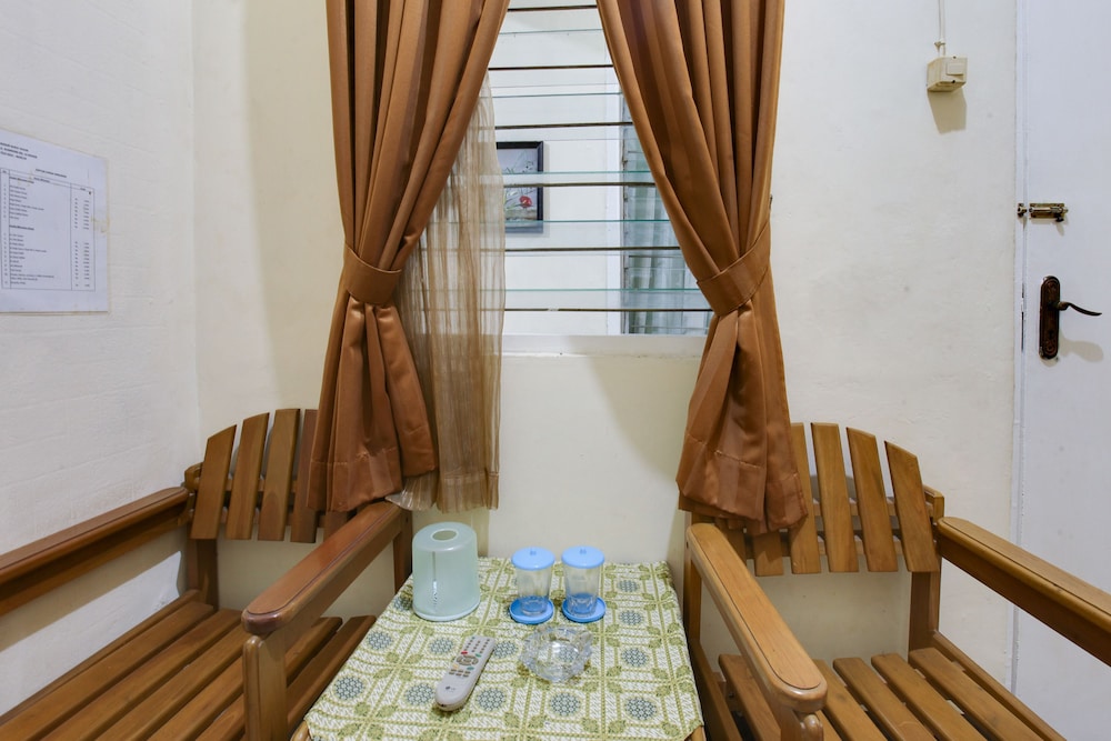 Economy Double Room, Private Bathroom photo 2