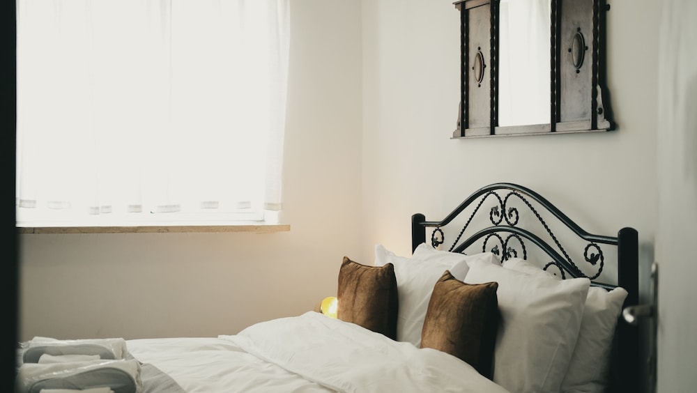 Basic Double Room, 1 Double Bed (Tzefania Hotel 308)