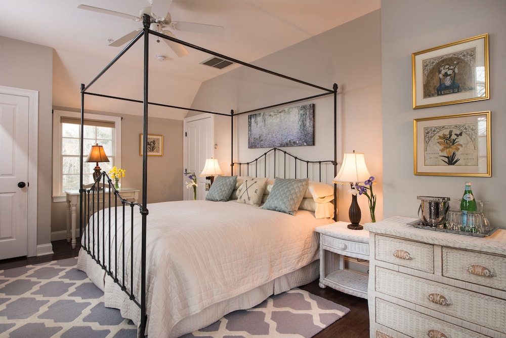 Luxury Room, Private Bathroom (Sea Meadow Room)