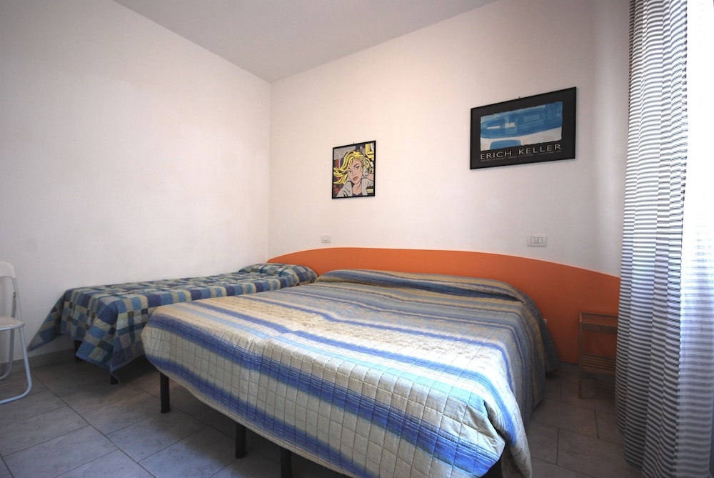 Apartment, 2 Bedrooms (C-5)