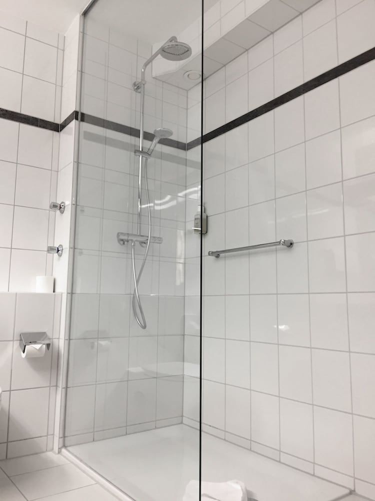 Superior Double Room, 1 Double Bed, Allergy Friendly, Ground Floor (zum Innenhof hin) photo 3