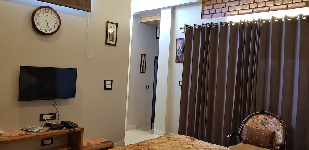 Maple Club Room - Photo 12