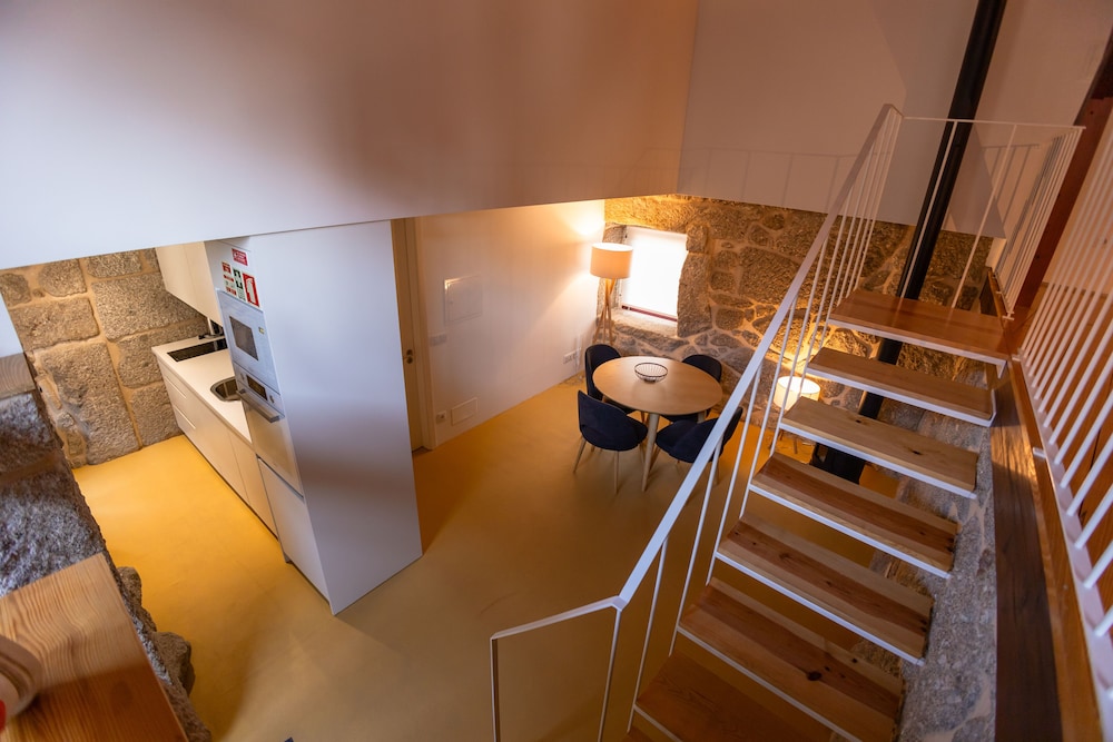 Standard House - Photo 7