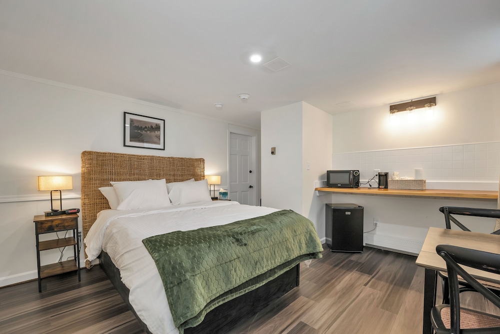 Economy Suite photo 2