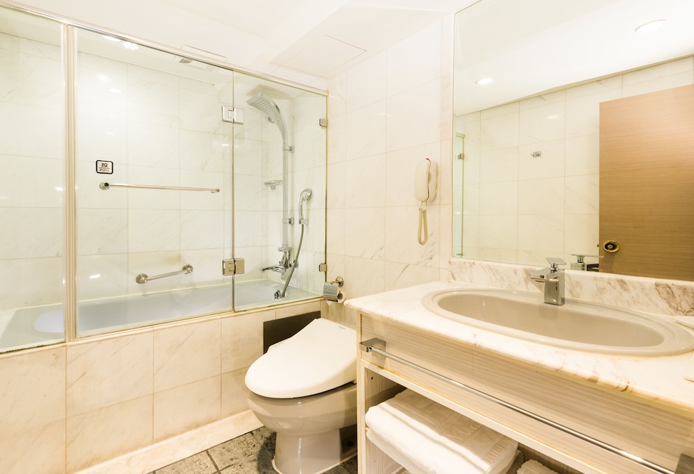 Deluxe Twin Room photo 3