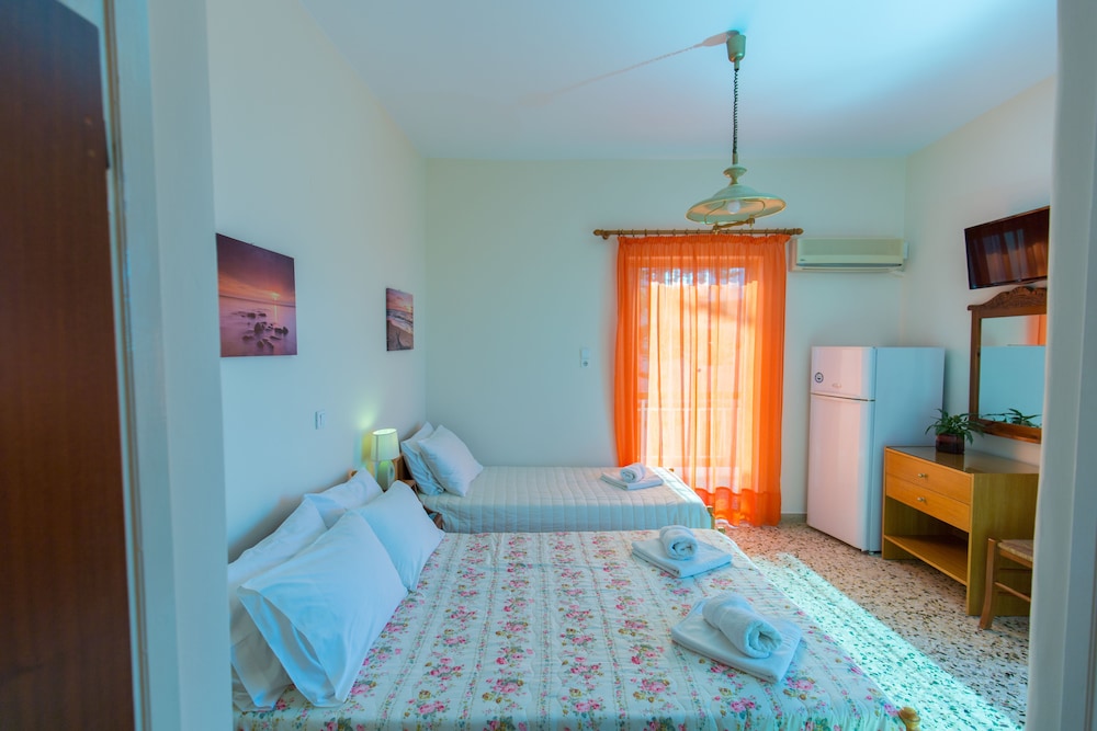 Suite Two Bedroom - Photo 6