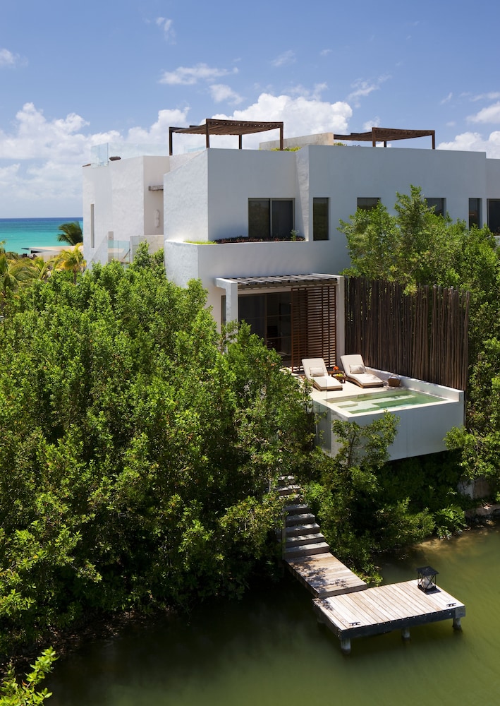 Suite, Lagoon View, Beachside - Photo 6
