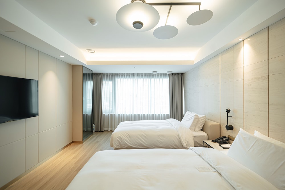 Deluxe Family Twin Room - Photo 5