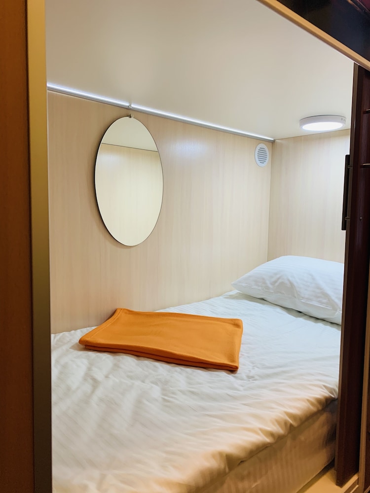 Single Capsule In Quadruple Room photo 1