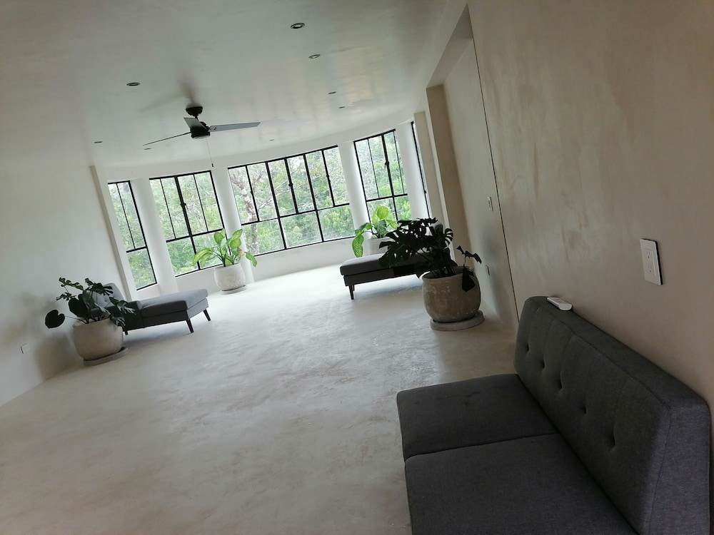 Comfort Room photo 2