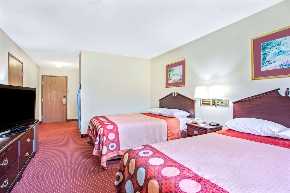 Room, Accessible - Photo 1
