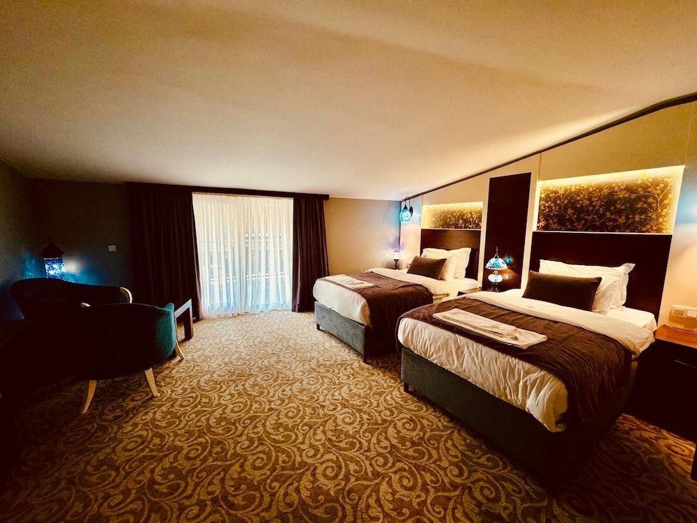 Deluxe Twin Room, 1 Bedroom, Non Smoking, Lanai photo 1