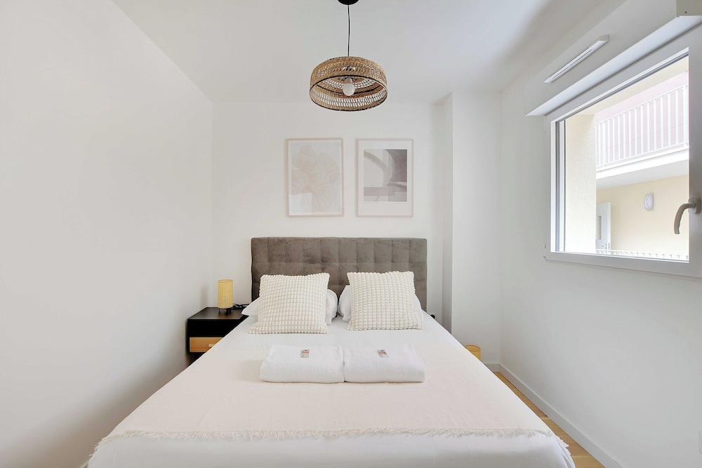 Apartment photo 2