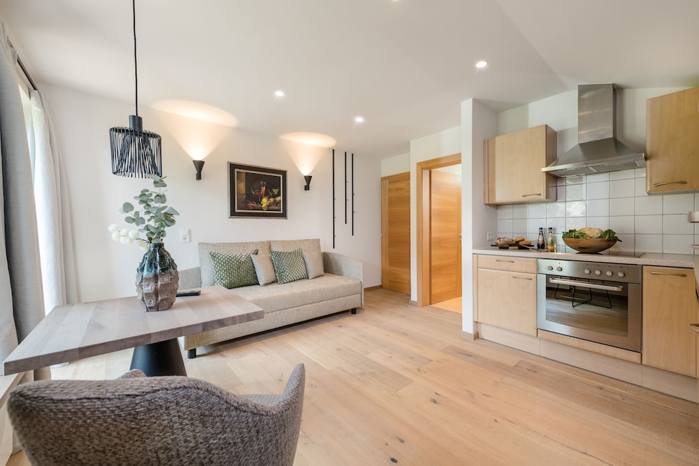 Premium Apartment, 2 Bedrooms, Balcony photo 3