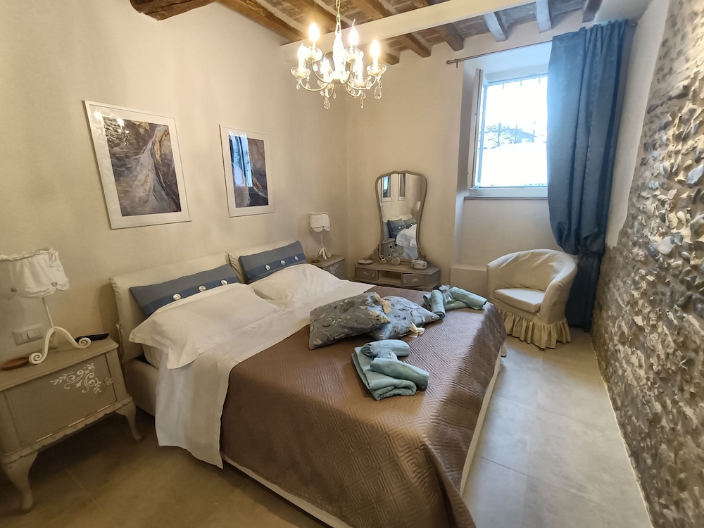 Deluxe Room, 1 Queen Bed