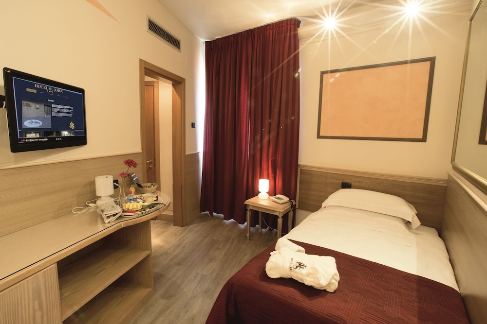 Single Room photo 3