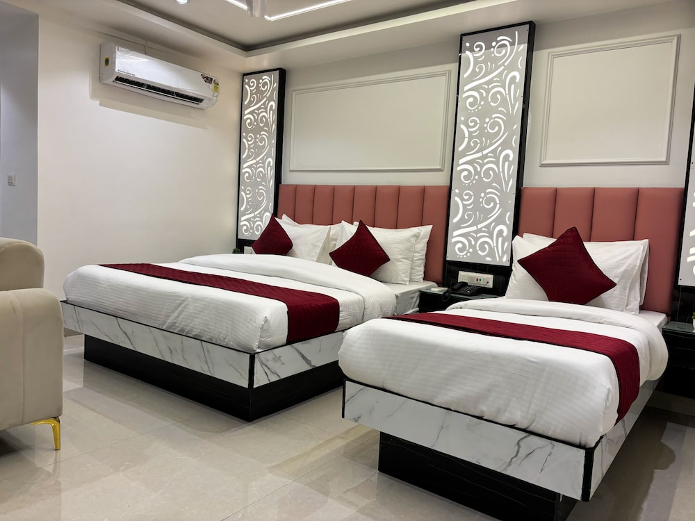 Triple Room, City View