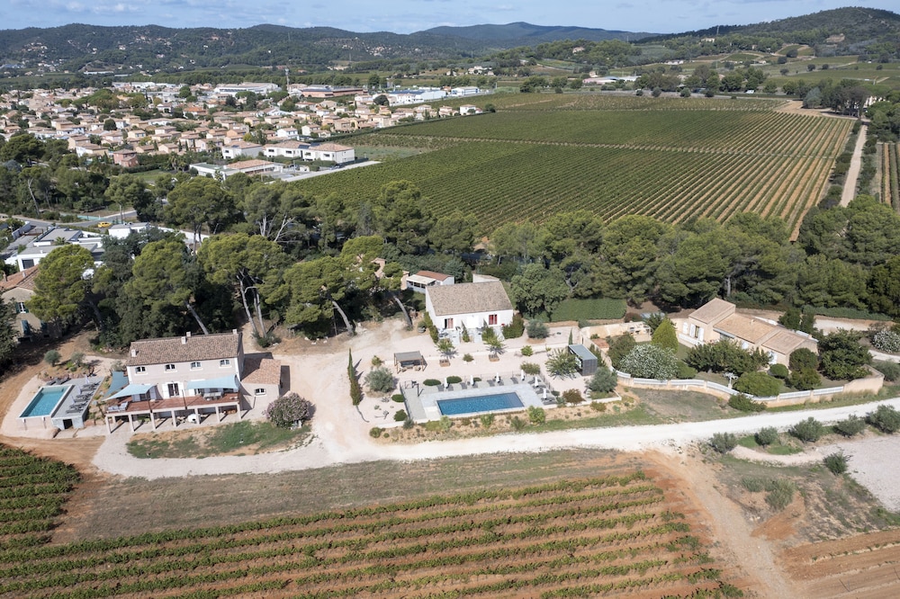 Comfort Duplex, Terrace (gite marron) photo 2
