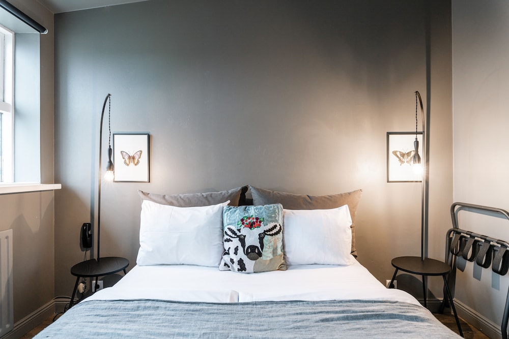 Standard Double or Twin Room - Photo 6