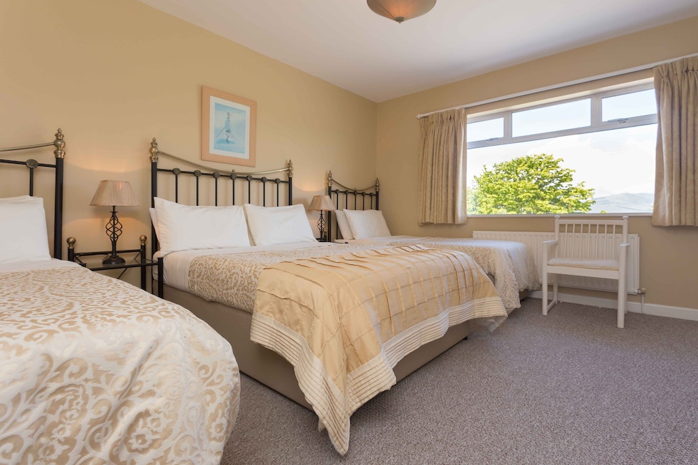 Triple Room, Ensuite photo 2