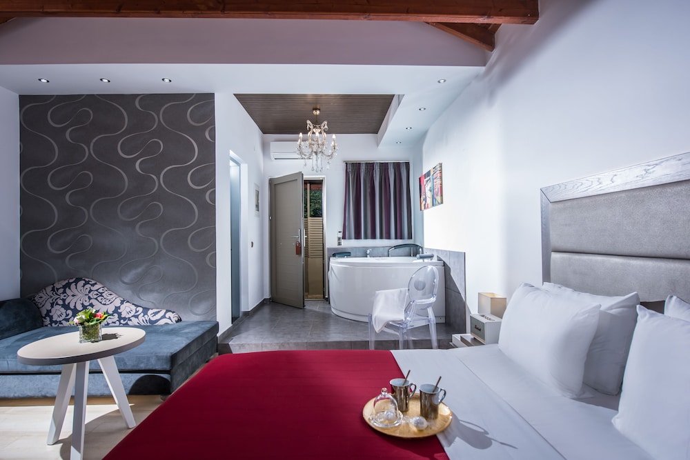Junior Double Room, Jetted Tub, Ocean View (Deluxe) photo 3