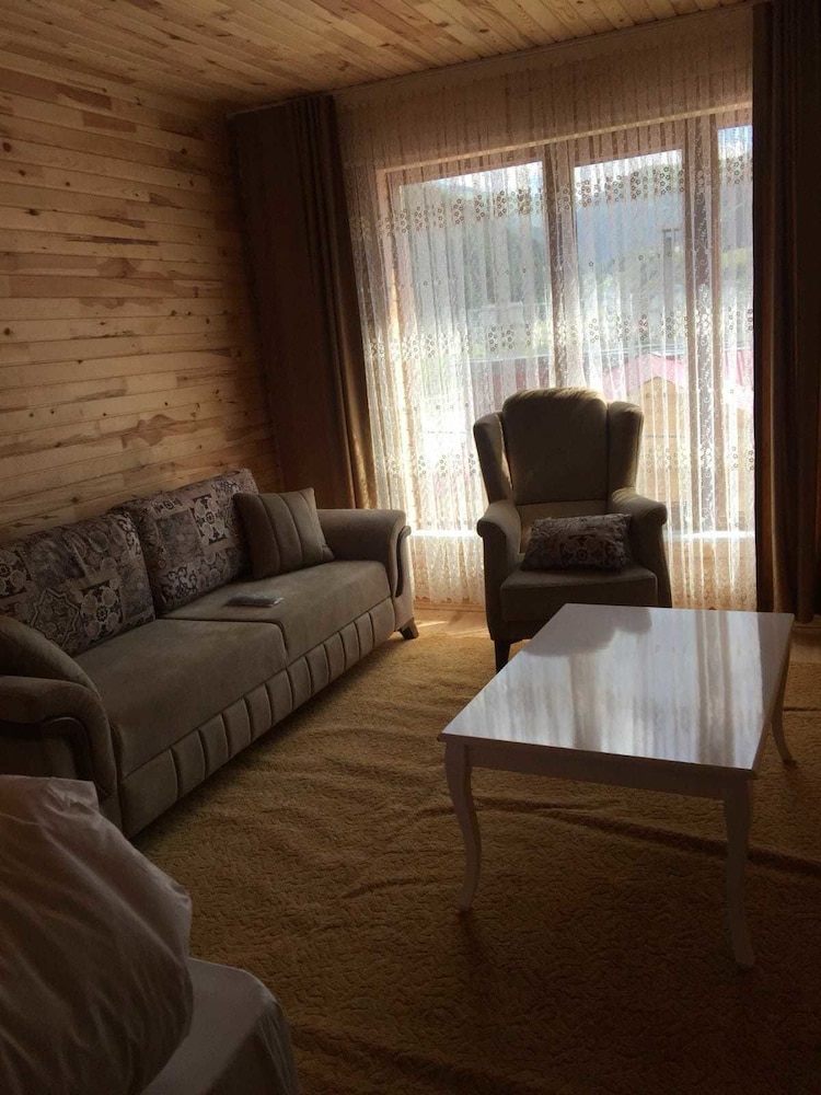 Family Bungalow photo 2