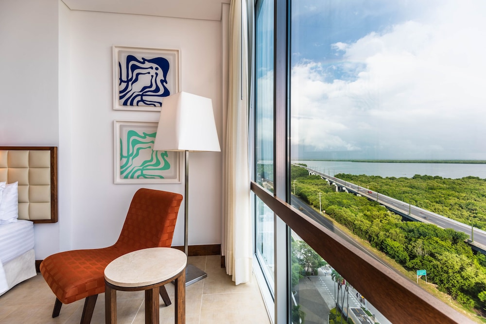 Standard Room, 2 Double Beds, Lake View - Photo 5