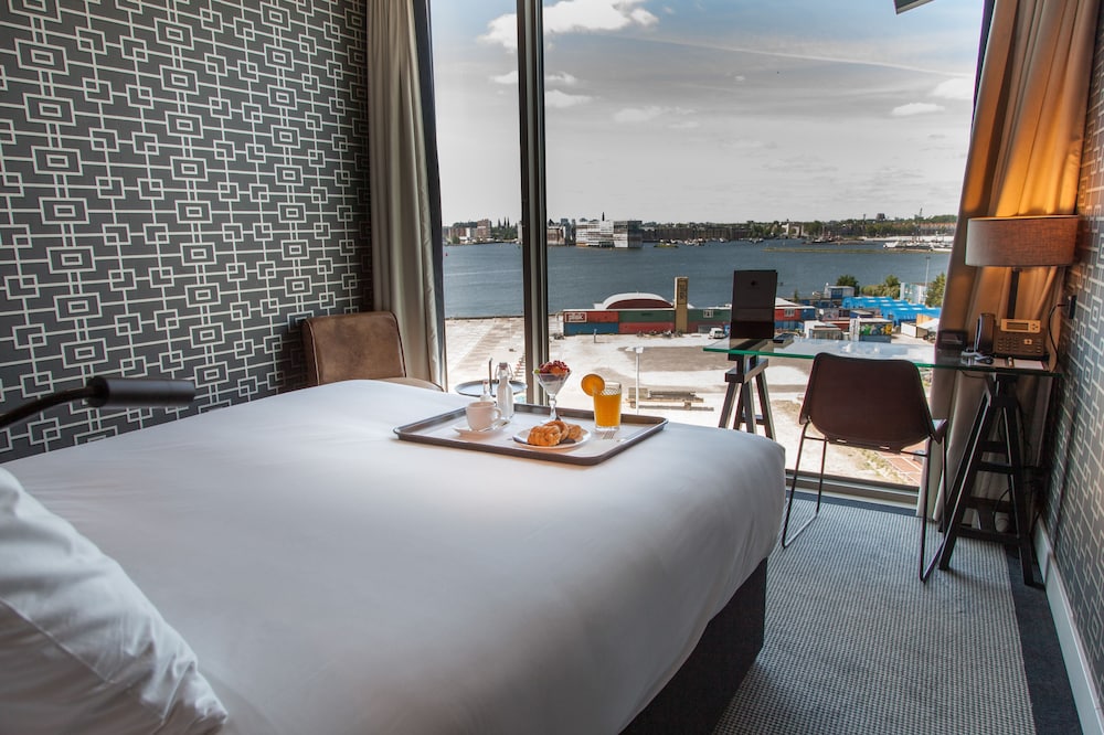 Room, 1 Double Bed, Non Smoking (Water View) thumbnail 6