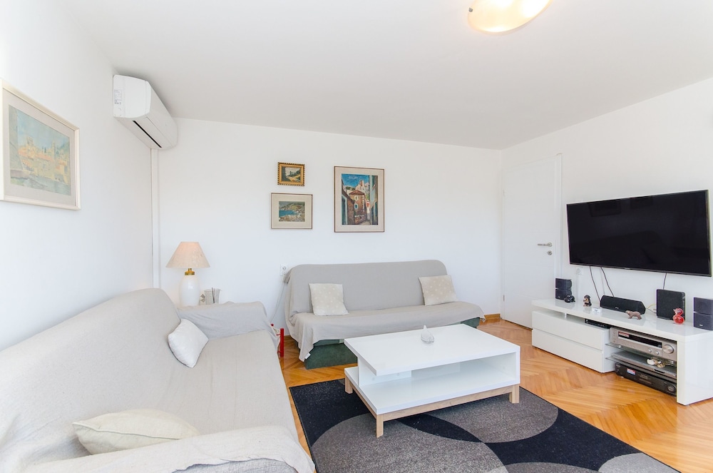 Apartment (A1)